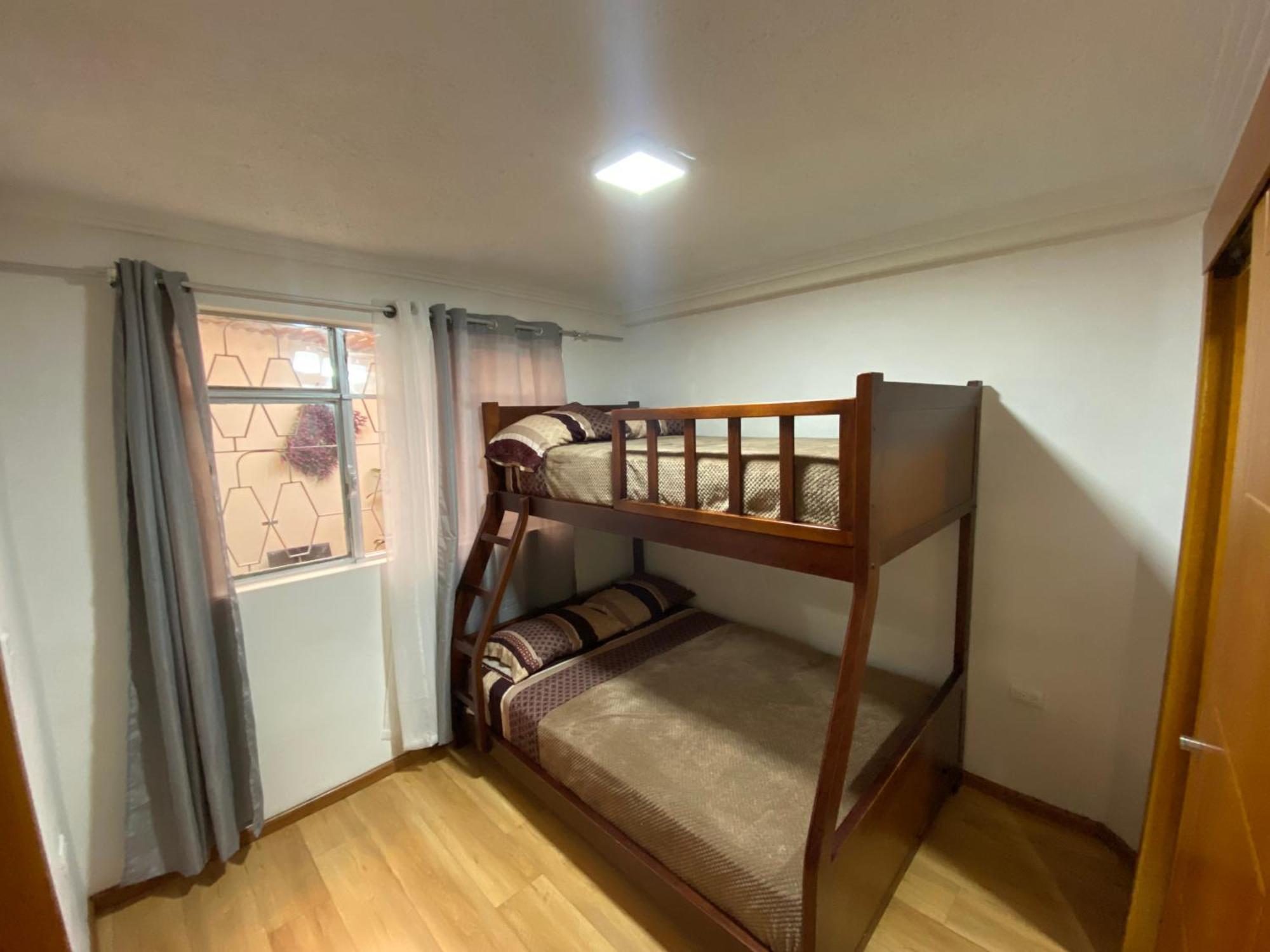 Bella Suite En Zona Exclusiva De Cuenca Para 6 Personas II Экстерьер фото